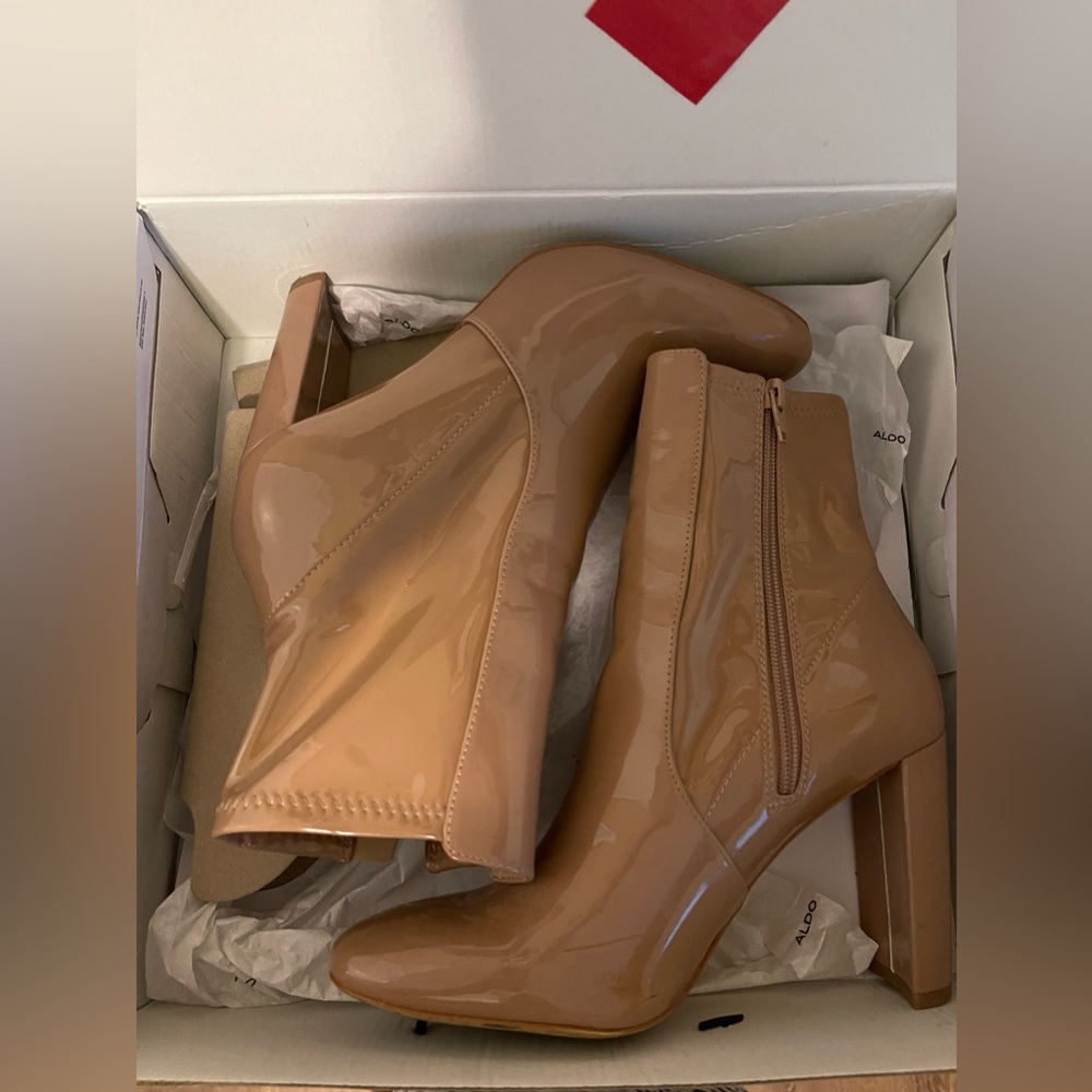 Aldo tan boots. Size 9